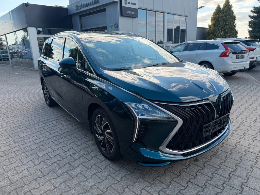 DFSK Forthing 4 U-Tour 1.5T 7DCT Massage / Luxus Van